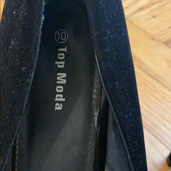 Black pumps size 10 about 2 or 2 1/2 inches - Picture 2 of 5